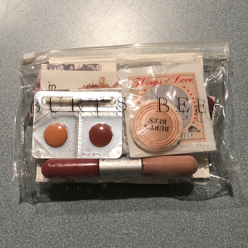Burt's Bees Sample Bundle (10) - Picture 12 of 12